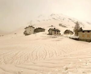 Neve Rossa sulla Marmolada: un fenomeno straordinario
